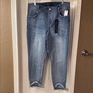 Democracy NWT 16 Blue Distressed Jeans